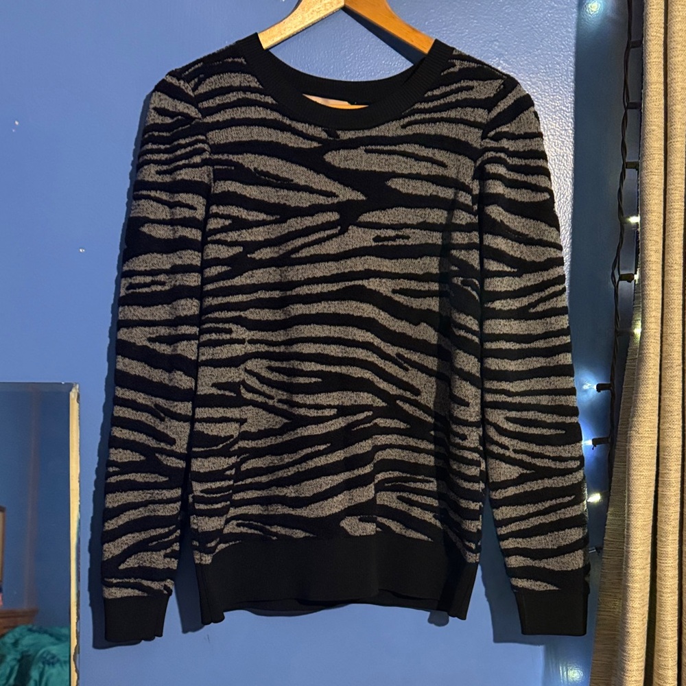 🦓🦓🦓Philosophy Black and Gray Zebra Print Crewneck